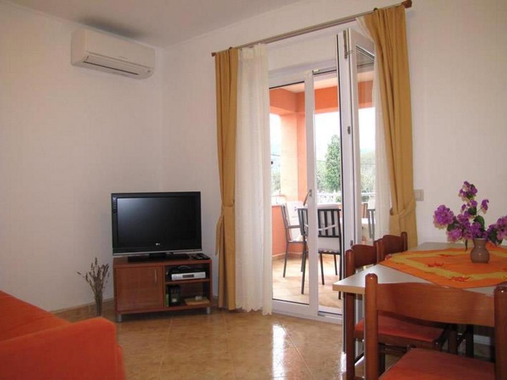 Family Friendly Apartments With A Swimming Pool Nevidjane, Pasman - 18054 Neviđane Exteriör bild
