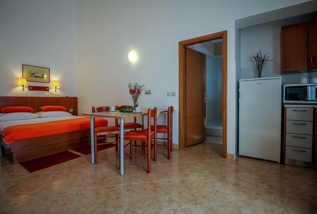 Family Friendly Apartments With A Swimming Pool Nevidjane, Pasman - 18054 Neviđane Exteriör bild